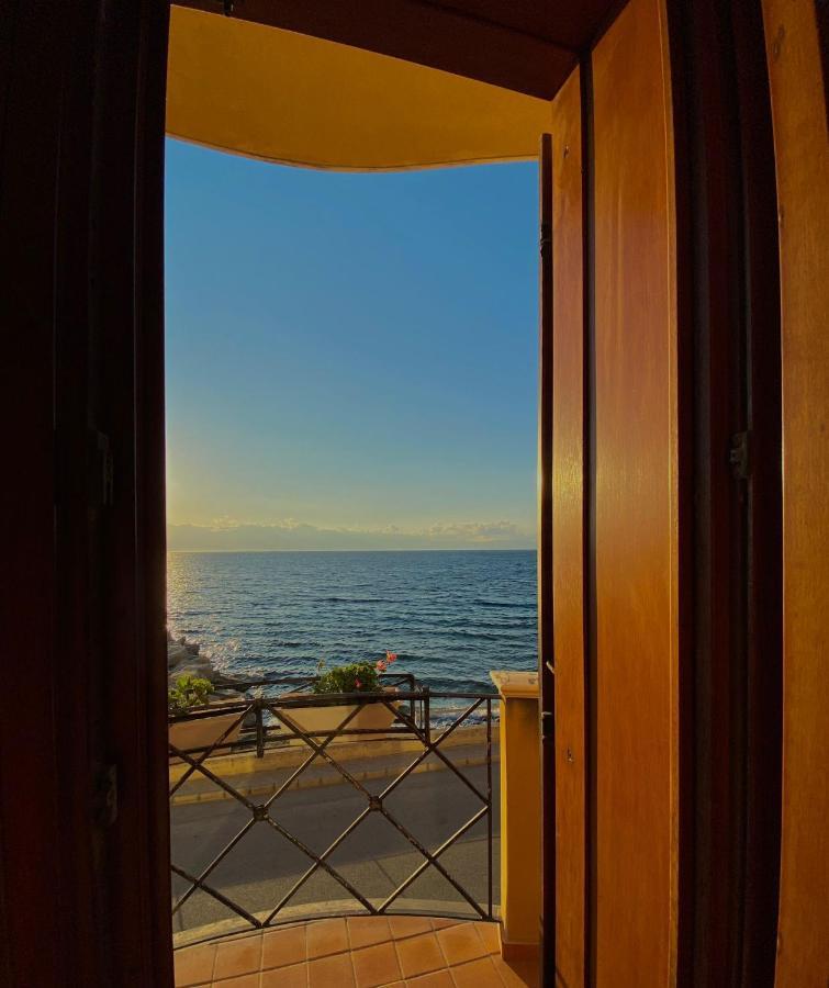 Hotel La Lampara レッジョ・ディ・カラブリア エクステリア 写真