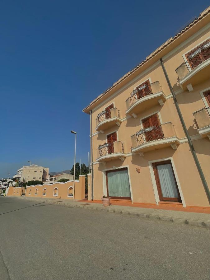 Hotel La Lampara レッジョ・ディ・カラブリア エクステリア 写真