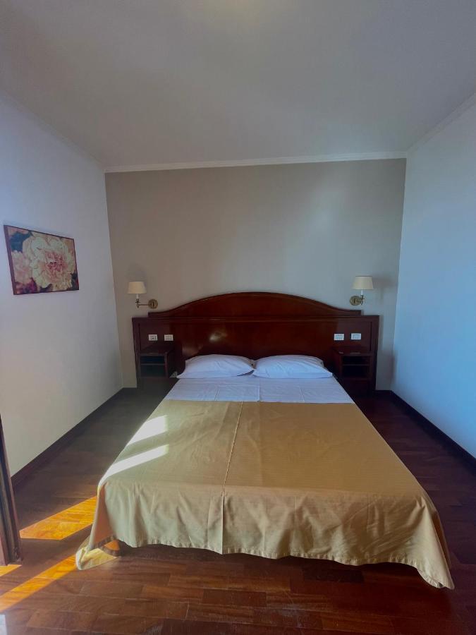 Hotel La Lampara レッジョ・ディ・カラブリア エクステリア 写真